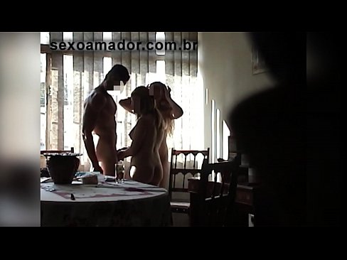 ❤️ Spolni prijatelji povabijo ogromnega moškega in trojček z njim ❤️❌ Sex video pri nas ❌