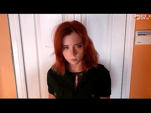 ❤️ Varnostnik kaznuje lepo žensko za krajo v trgovini - sperma v ustih ❤️❌ Sex video pri nas ❌