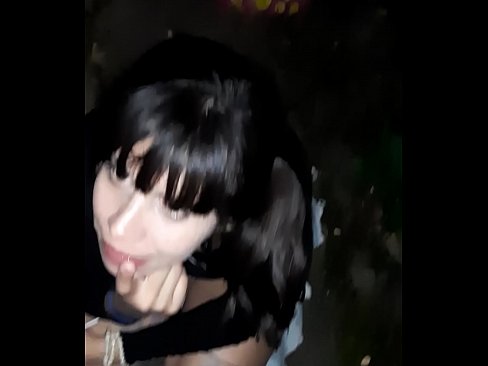 ❤️ Na ulici nabrekli penis v zameno za sladkarije ❤️❌ Sex video pri nas ❌