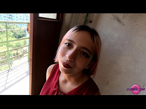 ❤️ Študentka čutno sesa neznanca v zaledju - sperma na njegovem obrazu ❤️❌ Sex video pri nas ❌